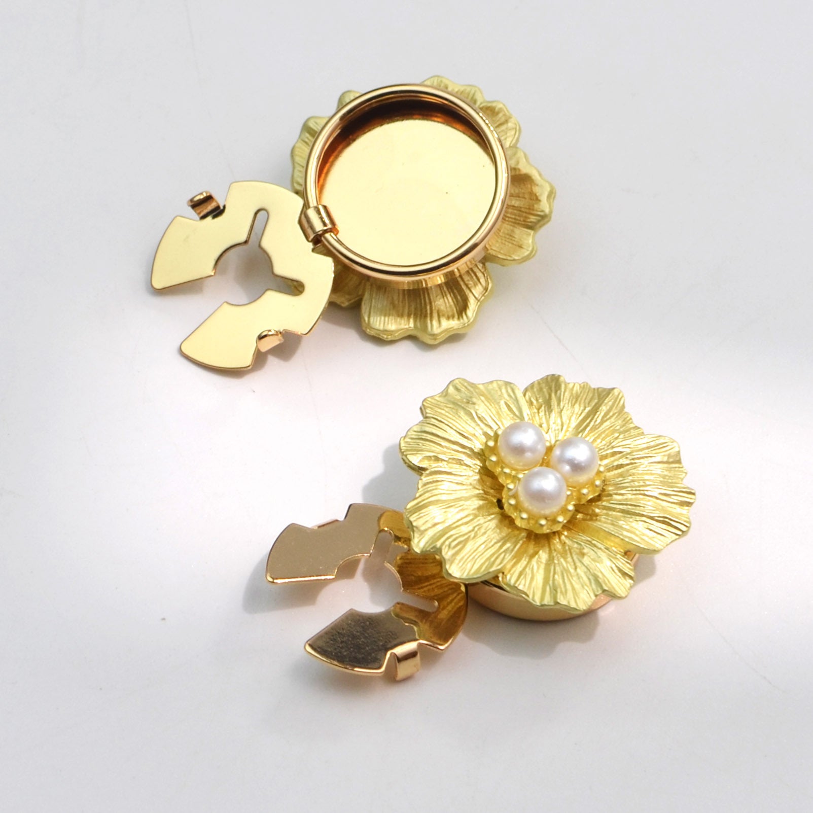 Gold Floral Cufflinks (Pair)