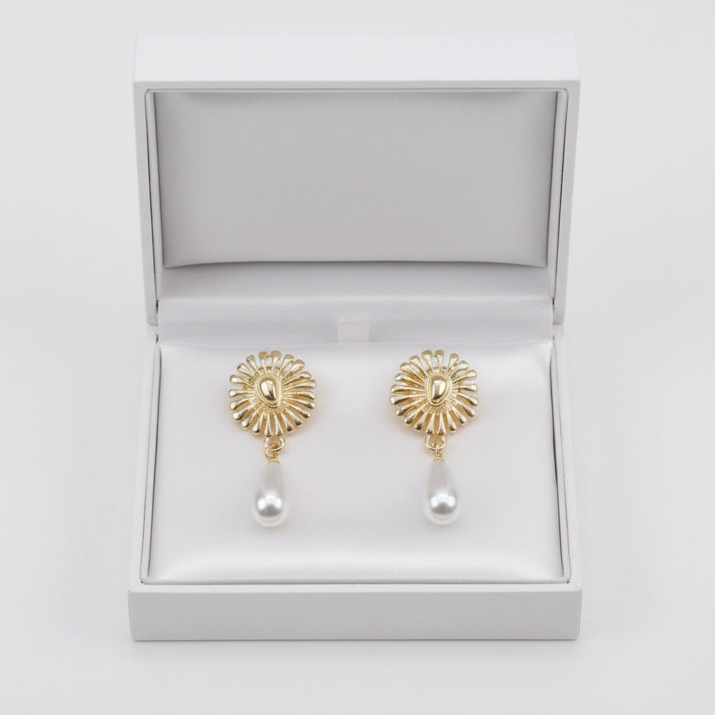 Golden Ray Pearl Drop (Pair)